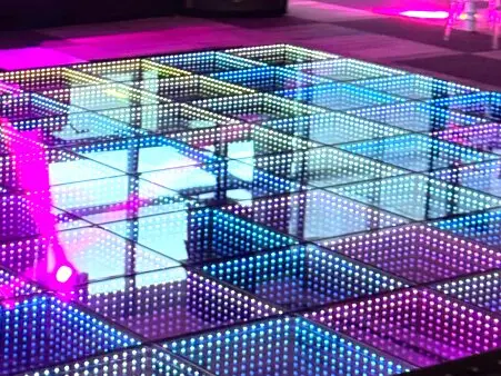 Pista de baile iluminada para fiesta de 15 años